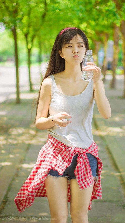 化纤衣服去静电的方法视频（怎样去除化纤衣服上的静电）
